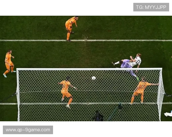 尤文麦肯尼禁区前远射进网