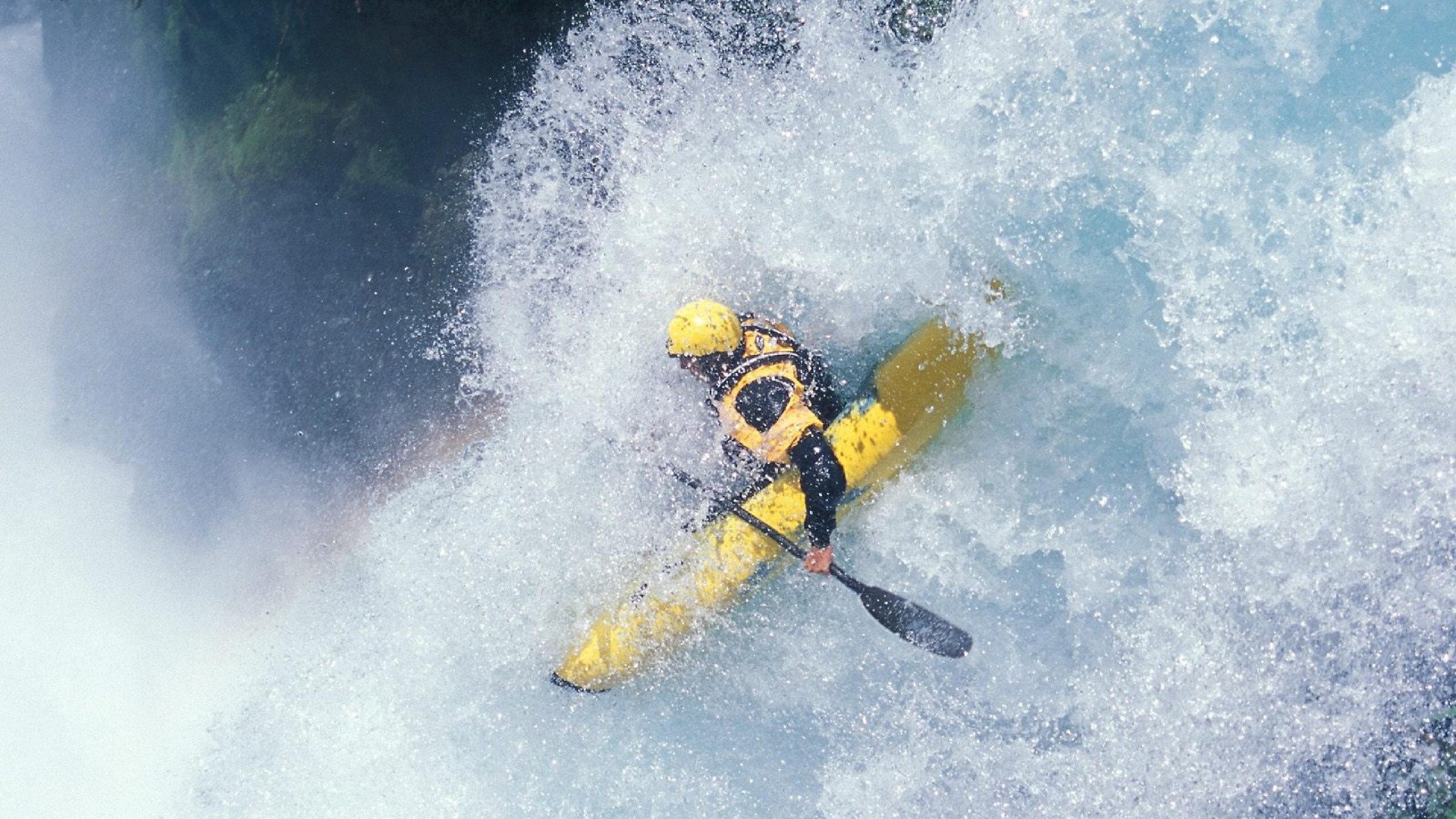 世界杯：国际足联试行“解说双语同屏字幕” 照顾多语种观众需求
